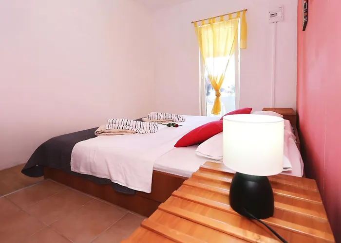Prázdninový dům Luka-sauna & Jacuzzi *