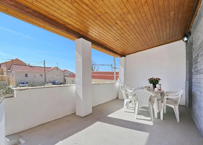 Luka-sauna & Jacuzzi Privlaka (Zadar)