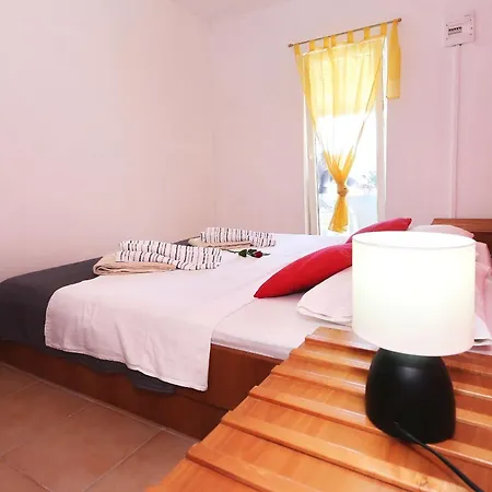 Ferienhaus Luka-sauna & Jacuzzi *