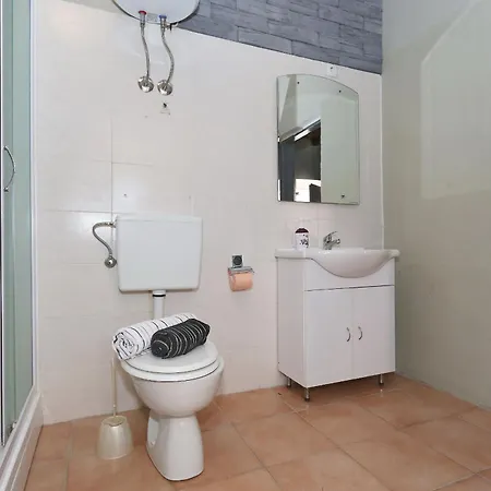 Luka-sauna & Jacuzzi Privlaka (Zadar)