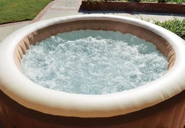 Vakantiehuis Luka-sauna & Jacuzzi Privlaka (Zadar)